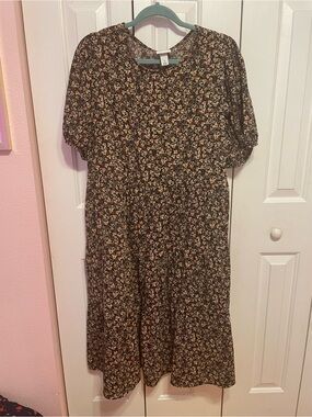 Ava & Viv Black Floral Midi Dress with Puff Sleeves